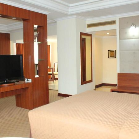 Singgasana Hotel Macasar Exterior foto